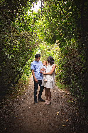 Family portrait session at Discovery Park